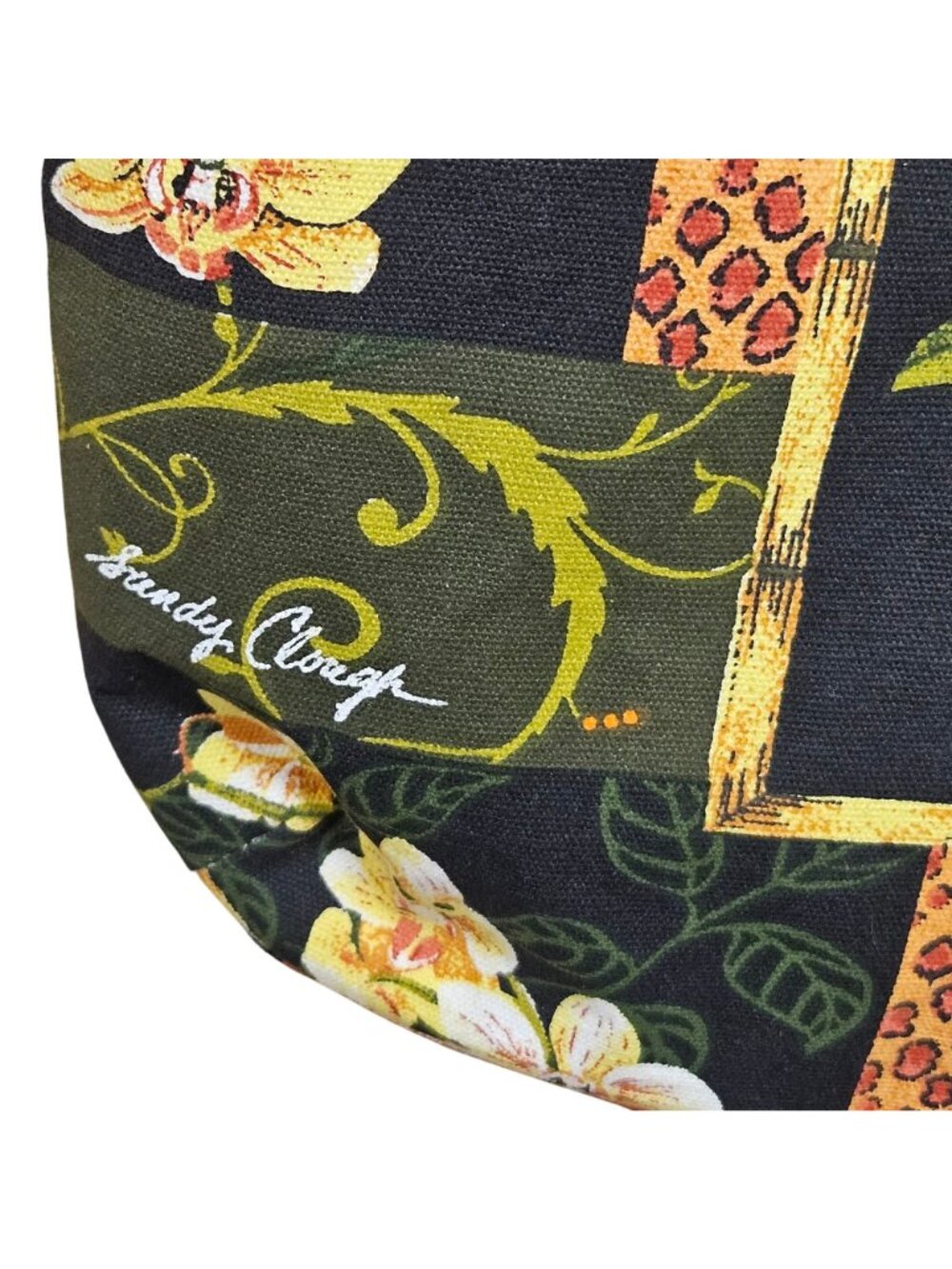 Sandy Clough Floral Shoulder Bag Adjustable Strap Zipper Closure Tropical NWT - Picture 5 of 10